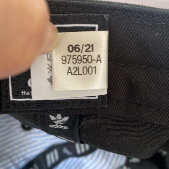 adidas original logo hat in black - New w/ price tag and sticker on the brim NWT - Picture 8 of 12